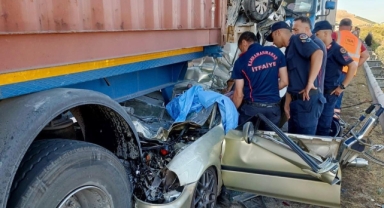 Kahramanmaraş-Gaziantep yolunda feci kaza: 3 ölü 1 yaralı