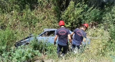 Kahramanmaraş’ta otomobil şarampole devrildi: 2 yaralı