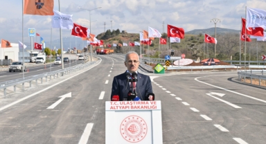 OTOYOLLARDAN 21 MİLYON 67 BİN 377 ARAÇ GEÇTİ