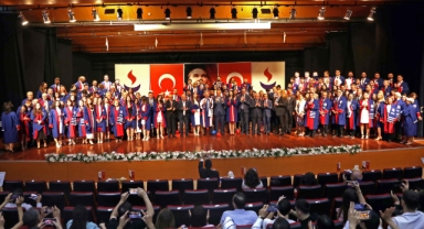 SANKO ÜNİVERSİTESİ TIP FAKÜLTESİNDE MEZUNİYET HEYECANI