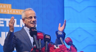 BAKAN URALOĞLU’NDAN ERZURUM’A HIZLI TREN MÜJDESİ