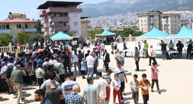 Büyükşehir’den 7 Bin Kişiye Aşure İkramı