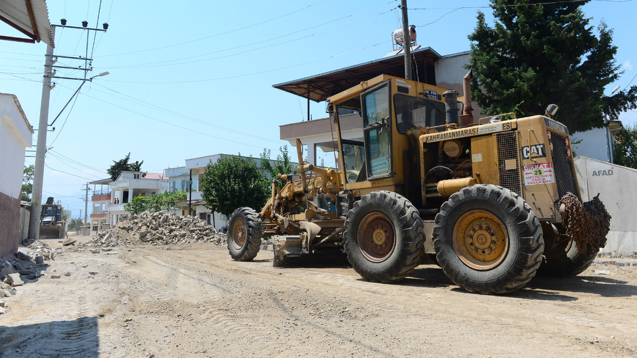 Büyükşehir, Kazım Karabekir Mahallesi’nin Ana Caddesini Sıcak Asfaltla Buluşturacak