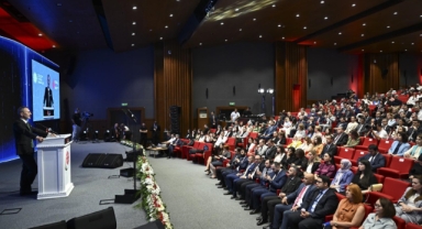 İletişim Başkanı Altun: “Türkiye İletişim Modeli, hakikatin aydınlık yüzünü savunan bir kaledir”