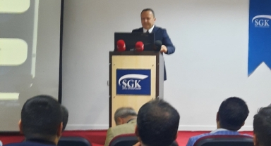 SGK Kahramanmaraş İl Müdürü Harun AkBalaban basın mensupları ile bir araya gelerek emekliler ile ilgili yapılan iyileştirme çalışmaları hakkında bilgiler verdi.