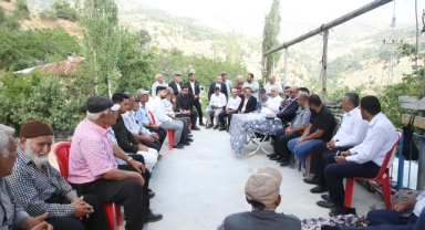 VATANDAŞLARIMIZLA İSTİŞARE EDİYOR, SORUNLARI YERİNDE ÇÖZÜYORUZ