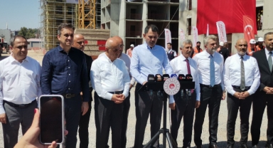 -Bakan Kurum, Ebrar Sitesi İnşaat Alanında İncelemede Bulundu: