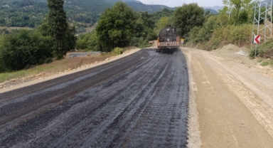 Büyükşehir, Andırın’da 6 Mahalleye Ulaşım Sağlayan Grup Yolunu Yeniliyor