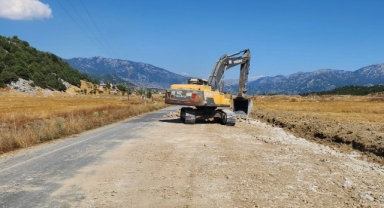 Büyükşehir, Andırın’da Mahalle ve Grup Yollarının Ulaşımını İyileştiriyor