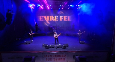 Geleneksel Ağustos Fuarı’nda Emre Fel Rüzgârı Esti