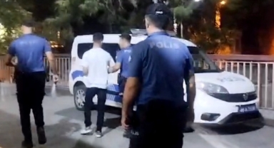 Kahramanmaraş'ta gece saatlerinde meydana gelen silahlı çatışmada 2 kişi yaralandı.
