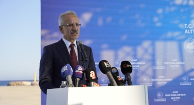 KKTC’YE AÇILAN 5. KAPIMIZ ANAMUR FERİBOT VE DENİZ UÇAĞI İSKELESİ HİZMETE ALINDI