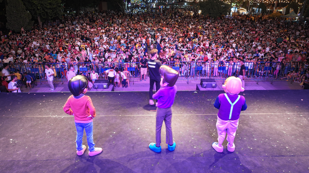 Minikler Fuarda Rafadan Tayfa ile Eğlenceye Doydu
