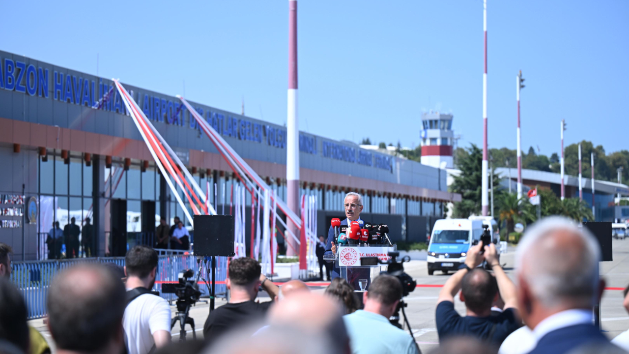 TRABZON HAVALİMANI YENİ HİZMET BİNALARI HİZMETE AÇILDI