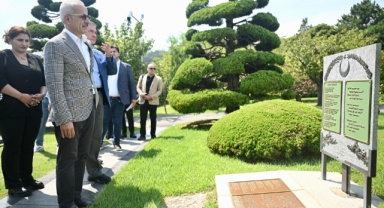 BAKAN URALOĞLU, BUSAN'DA YATAN KORE ŞEHİTLERİNİ ZİYARET ETTİ