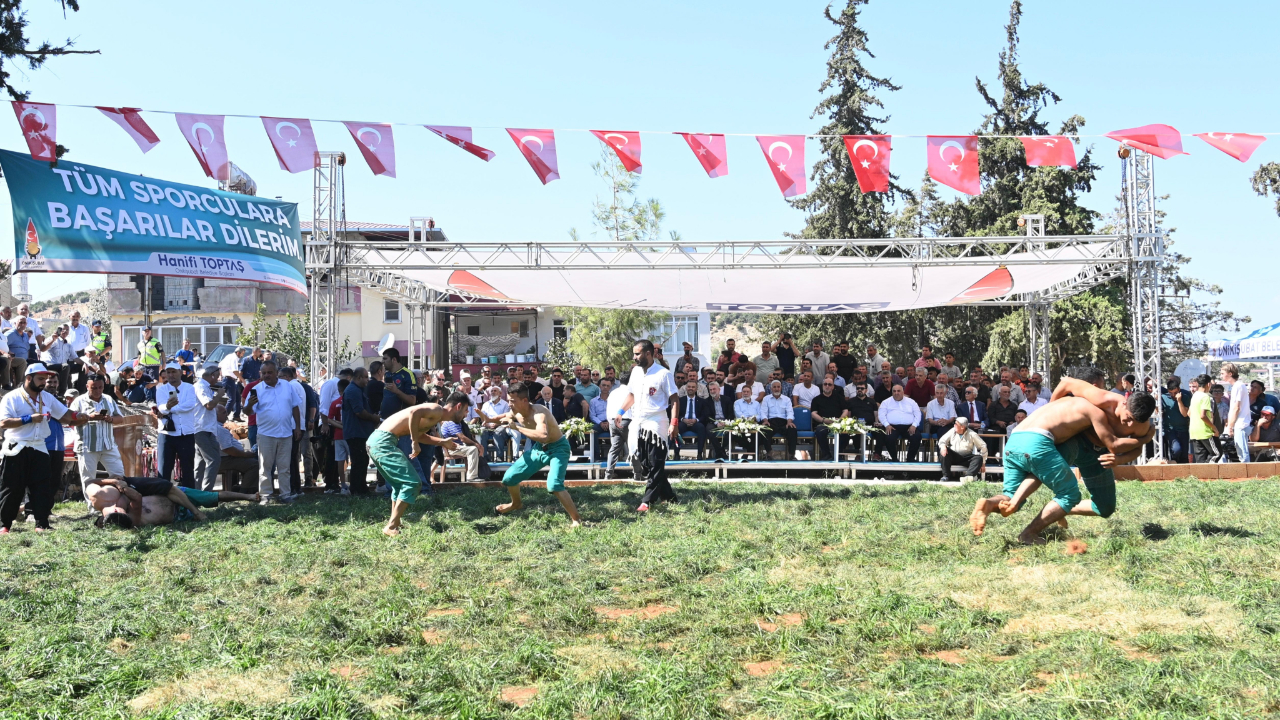 Başkan Görgel: “Kahramanlık Duygumuzu Yeşil Sahalarda Yeniden Gösteriyoruz”