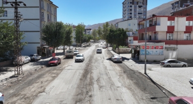 Elbistan’da Toplam 8 Kilometrelik Arterin Asfaltı Büyükşehir’le Yenileniyor