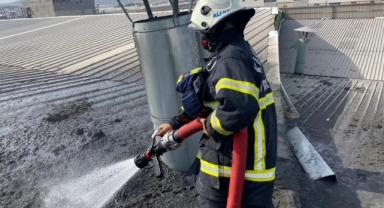 Kahramanmaraş’ta metal fabrikasına çıkan yangın korkuttu