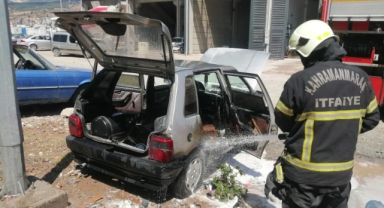 Kahramanmaraş’ta tamirhanedeki otomobilde yangın