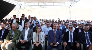 - SANKO HOLDİNG, KARKAMIŞ ANTİK KENTİ’NE ARKEOLOJİ ALANINDA DÜNYANIN EN ÖZGÜN KORUYUCU ÇATI ESERİNİ KURDU