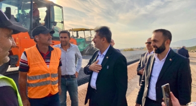 AK Parti Kahramanmaraş Milletvekili Ömer Oruç Bilal Debgici, Dulkadiroğlu Çağlayancerit yol güzergâhında incelemelerde bulundu.