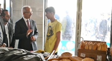 BAKAN URALOĞLU, 5.9'LUK DEPREMLE SARSILAN KALE’DE