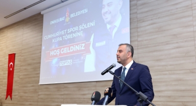 Başkan Toptaş, Cumhuriyet Spor Şöleni ödüllerini sahipleriyle buluşturdu