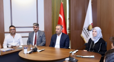 Başkan Toptaş’tan, Üniversite Hazırlık Kursu’na katılan gençlere motivasyon dopingi