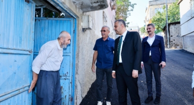 Dumlupınar Mahallesi sakinlerinden Başkan Toptaş’a asfalt teşekkürü