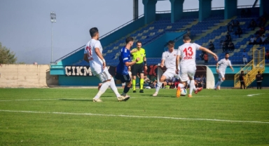 İSTİKLALSPOR FARKLI GALİP GELDİ: 4-0