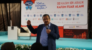 Kitap Fuarı’nda Hayati İnanç’a Sevgi Seli