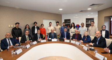 Rektör Yasım, Sanayi ve Teknoloji Bakanlığı Milli Teknoloji Akademisi Programlarına Kabul Alan Öğrencileri Kabul Etti