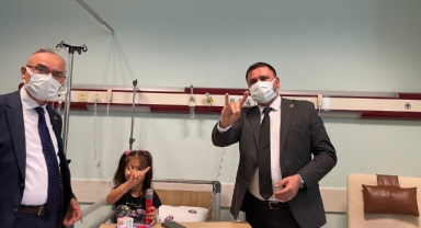 Ülkü Ocakları Kahramanmaraş İl Başkanı Dursun Nar, Lösemi Haftası’nda Lösemi Hastası Çocukları Ziyaret Etti