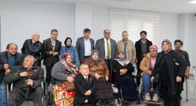 BAŞKAN AKPINAR, ENGELLİLER GÜNÜ NEDENİYLE ENGELLİ VATANDAŞLARLA BİR ARAYA GELDİ
