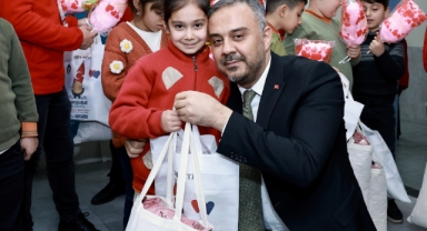 Başkan Toptaş’tan minik yüreklere destek
