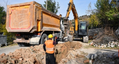 Büyükşehir, Bir Mahallenin Daha İçmesuyu Sorununu Çözüme Kavuşturuyor