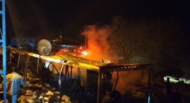 Pazarcık’ta konteynır yangını
