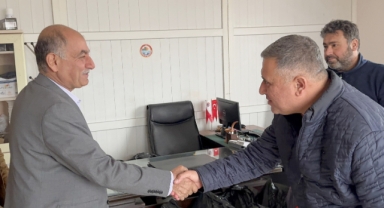 Başkan Erdinç Altıok, işçilerin sorunlarını dinledi, yelek verdi