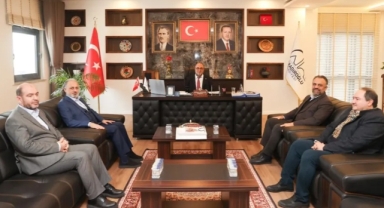 Dulkadiroğlu Belediye Başkanı Mehmet Akpınar, nazik ziyaretlerinden dolayı Ensar Vakfı ve İlim Yayma Cemiyeti yöneticilerine teşekkür etti