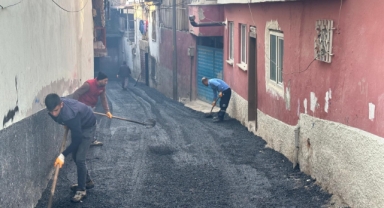 DULKADİROĞLU BELEDİYESİ DURAKLI MAHALLESİ’NDE ASFALT ÇALIŞMALARINI SÜRDÜRÜYOR