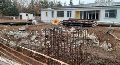 Kahramanmaraş’ın Elbistan ilçesinde Milli Eğitim Bakanlığı öncülüğünde kapsamlı bir eğitim seferberliği başlatıldı. 