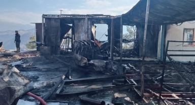 Kahramanmaraş’ta konteyner kül oldu