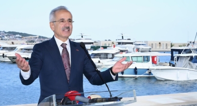 TÜRKİYE'NİN EN BÜYÜK FERİBOTLARI VAN GÖLÜ'NDE HİZMET EDİYOR