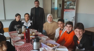 Yeni Yapan Ortaokulunda