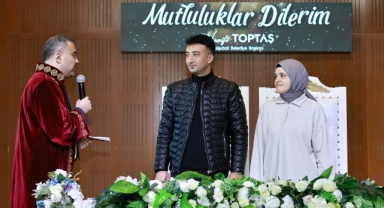Başkan Toptaş 25 çiftin mutluluğuna ortak oldu, kendi rekorunu kırdı