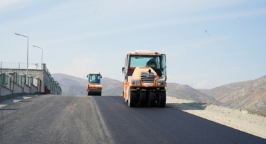 Büyükşehir, Türkoğlu’ndaki Yeni Okulun Ulaşımını İyileştiriyor