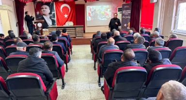 Büyükşehir, Zararlılarla Mücadele Toplantısını Pazarcık’ta Sürdürdü