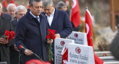CHP lideri Özgür Özel Adıyaman ve Kahramanmaraş'ta Ziyarette Bulundu