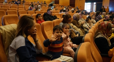 Çocuklar Yarıyıl Tatilini Eğlenceli bir Gösteriyle Noktaladı
