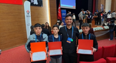 Elbistanlı Öğrenciler Bölge Birincisi Oldu
